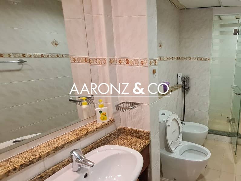 Fully Furnished | Lake View | Well-maintained - Image 10