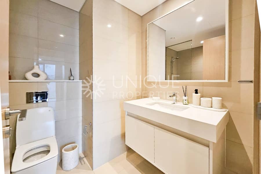 Burj Khalifa View | Fully Furnished | Vacant - Image 20