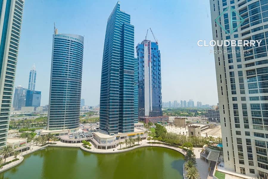 Lake View | Spacious | Ready to Move