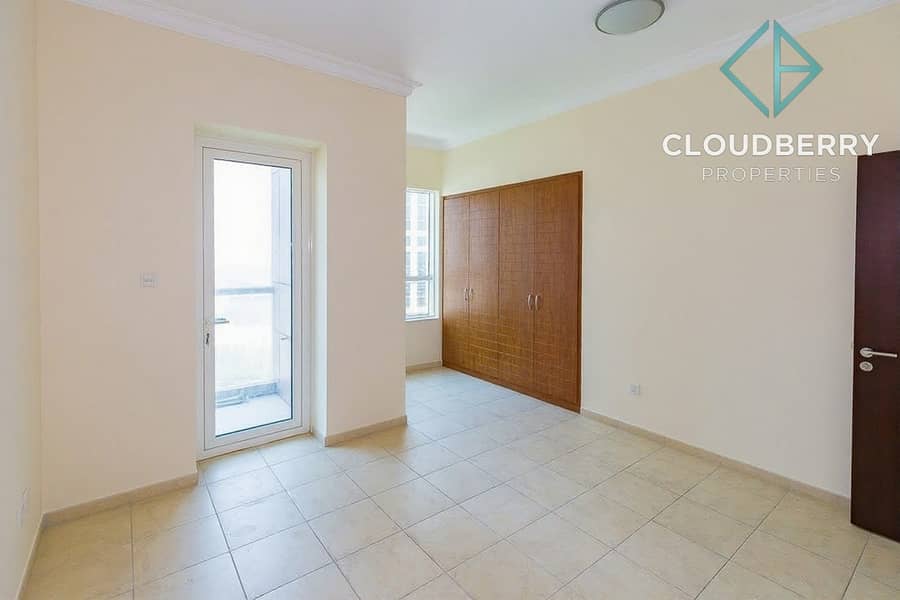 Lake View | Spacious | Ready to Move