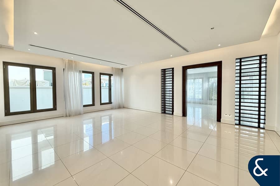 Upgraded | Extended | 6 Bedroom Beach Villa - Image 7