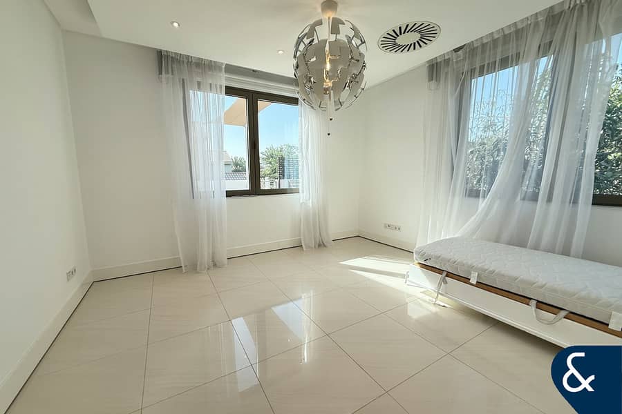 Upgraded | Extended | 6 Bedroom Beach Villa - Image 16