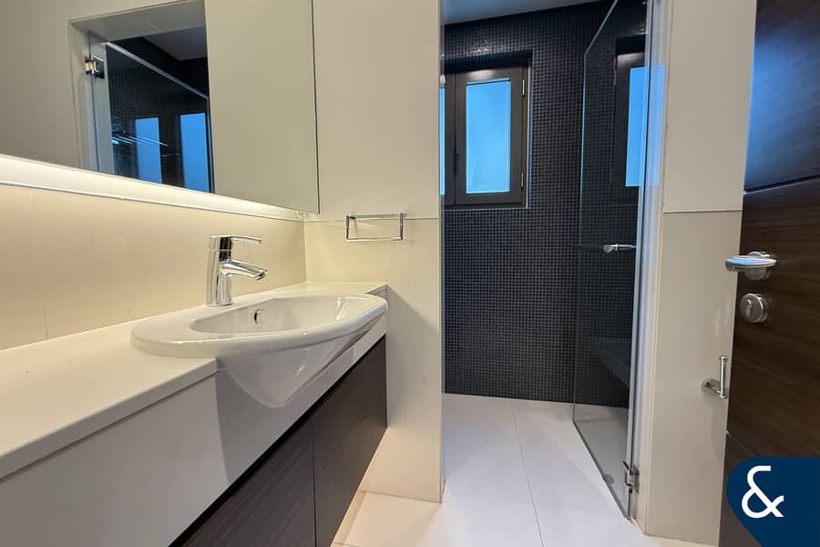 Upgraded | Extended | 6 Bedroom Beach Villa - Image 17