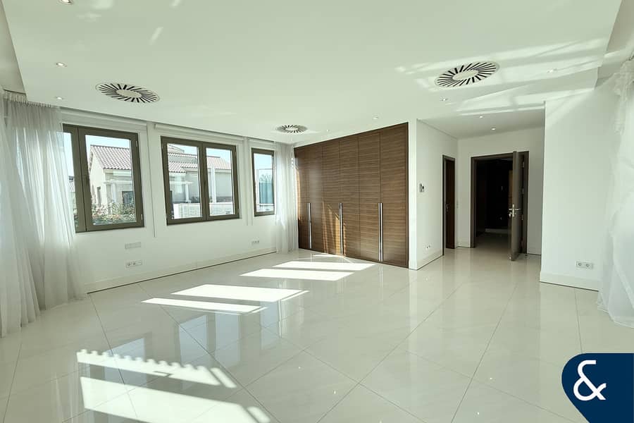 Upgraded | Extended | 6 Bedroom Beach Villa - Image 19