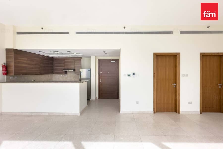 Great Courtyard View | Large Studio - Image 7