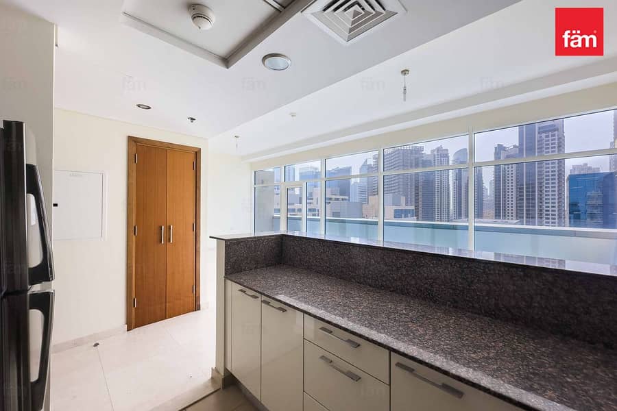 Great Courtyard View | Large Studio - Image 8