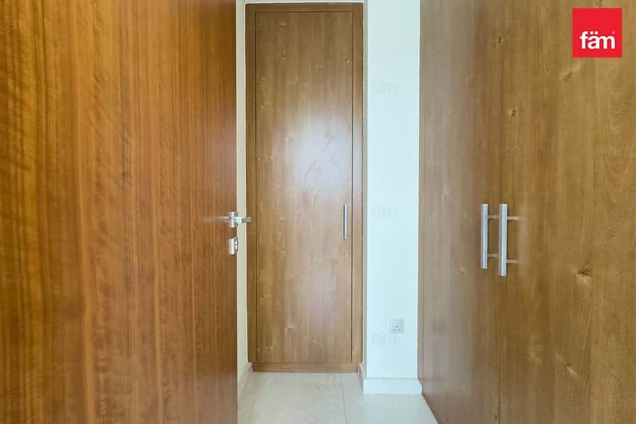 Great Courtyard View | Large Studio - Image 12