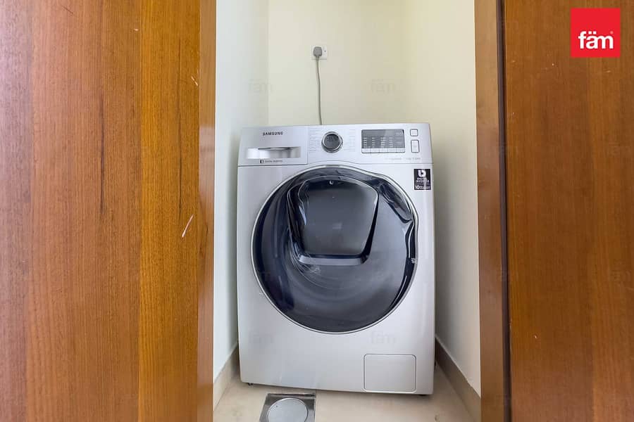 Great Courtyard View | Large Studio - Image 17