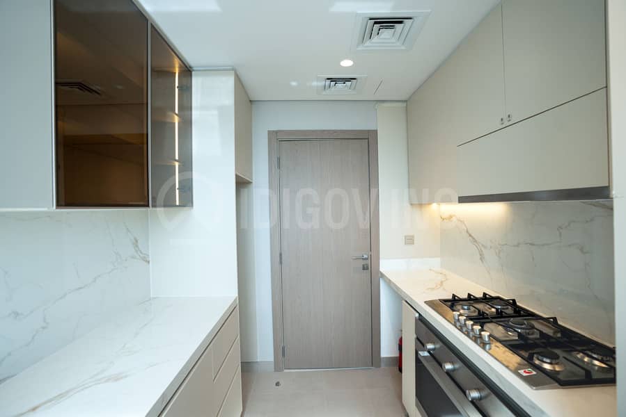 Spacious 2-Bedroom Apartment | High Floor | Closed Kitchen