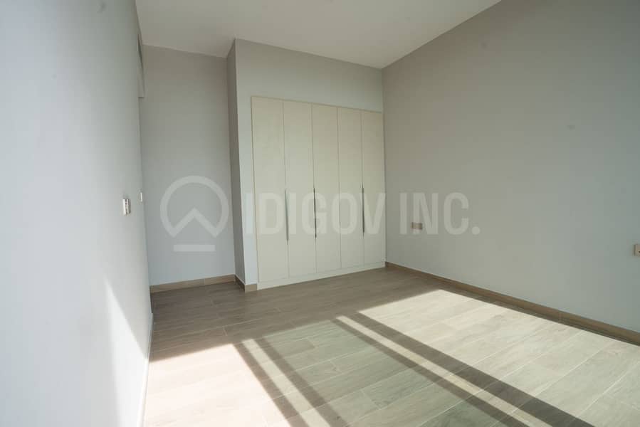 Spacious 2-Bedroom Apartment | High Floor | Closed Kitchen - Image 6