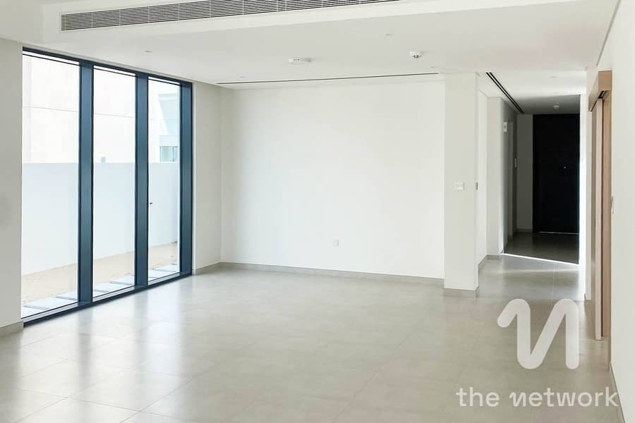 Corner 3BR Villa | Brand New | Spacious