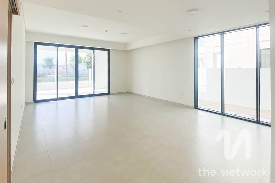 Corner 3BR Villa | Brand New | Spacious