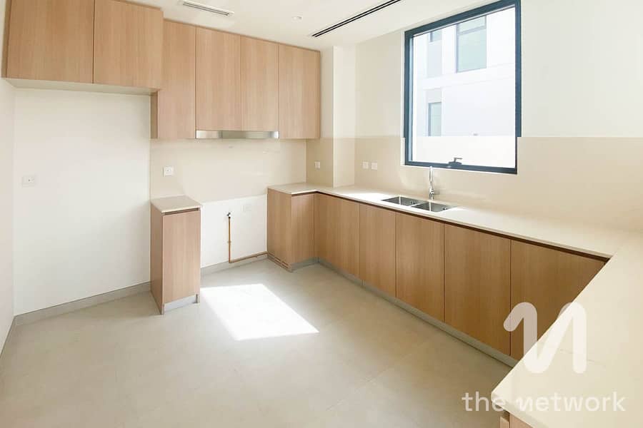 Corner 3BR Villa | Brand New | Spacious - Image 8