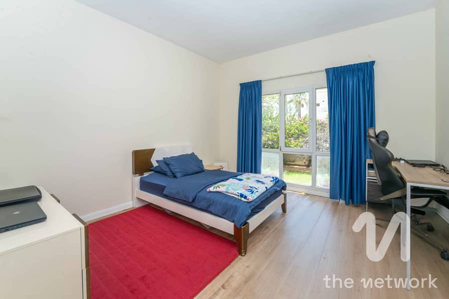 Upgraded Villa | Large Plot | Prime Location - Image 7