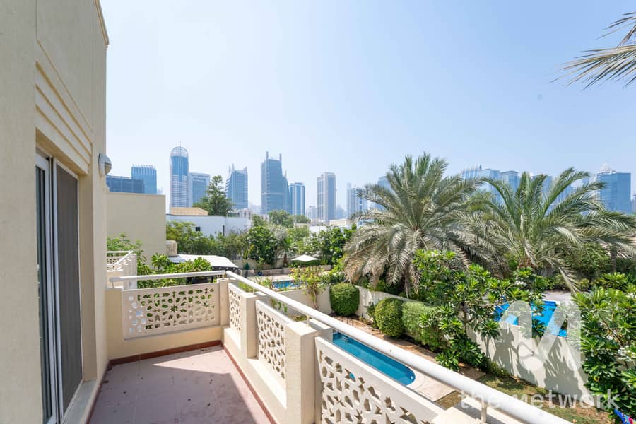 Upgraded Villa | Large Plot | Prime Location - Image 13