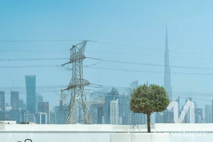 Large Layout | Skyline Views | Full Privacy - Image 16