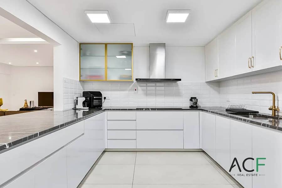 Luxurious | Spacious Layout | Prime Location - Image 8