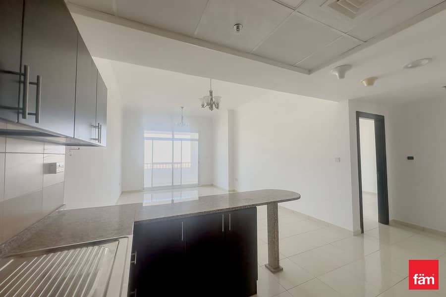 Vacant And Ready /Motivated Owner - Image 10