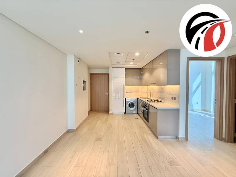 AMAZING OFFER 12 CHEQUES PAYMENT || PRIME LOCATION|| READY TO MOVE