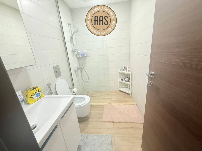 Luxurious Fully Furnished 1bhk Flat Ready To Move - Image 11