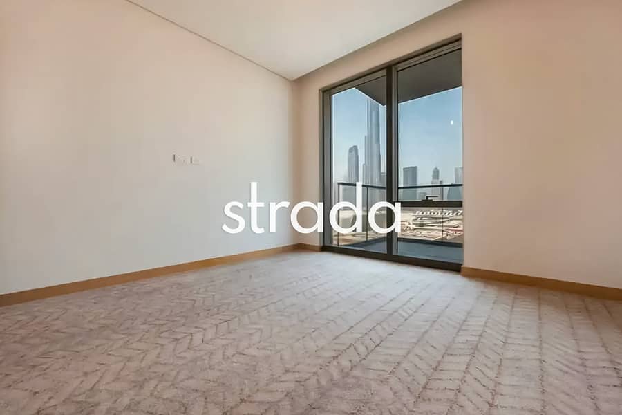 Direct Mall Access | Burj Khalifa View | Vacant