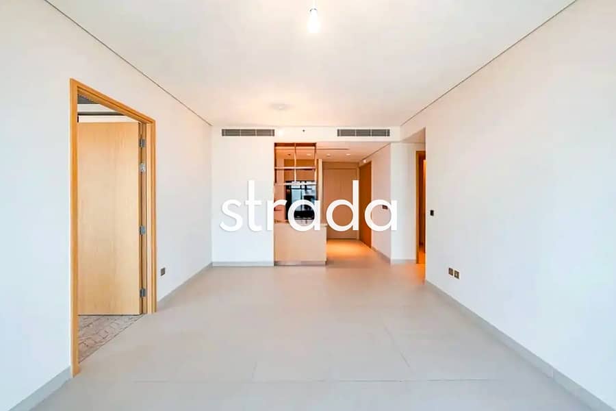 Direct Mall Access | Burj Khalifa View | Vacant - Image 15