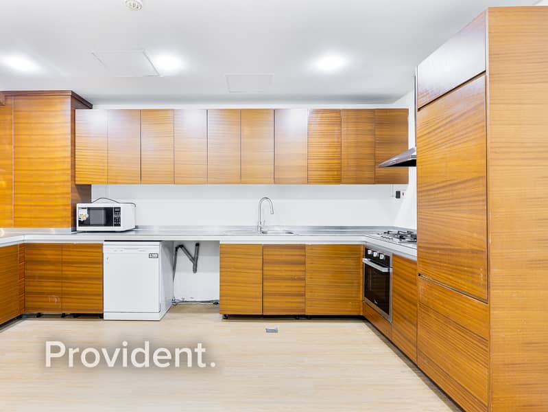 Furnished | Vacant | Huge Garden | Premium Villa