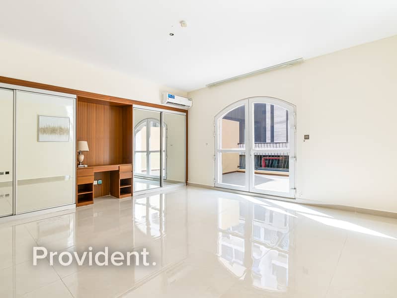 Furnished | Vacant | Huge Garden | Premium Villa