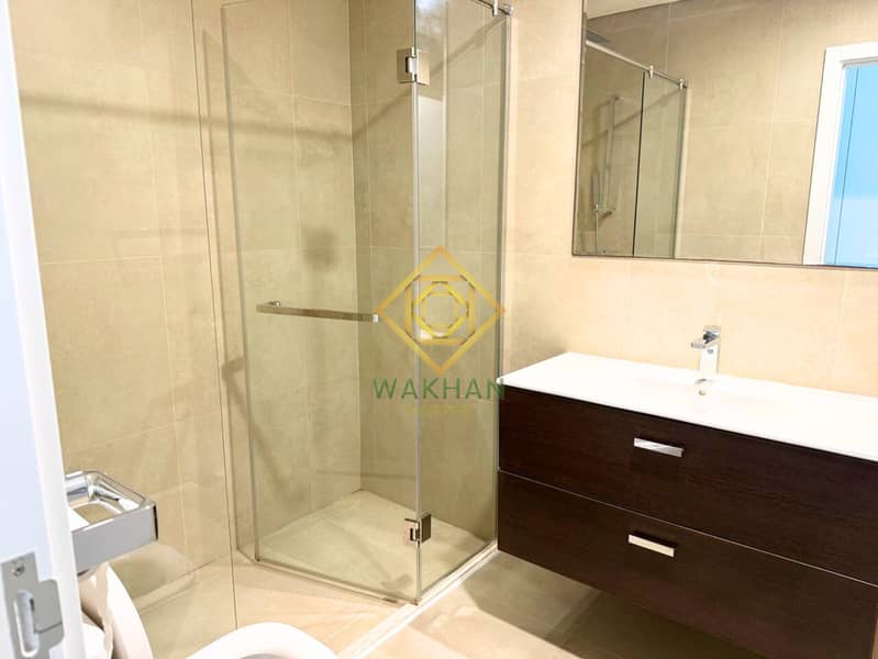 Canal/Sea View | High Floor | Close to Metro - Image 10