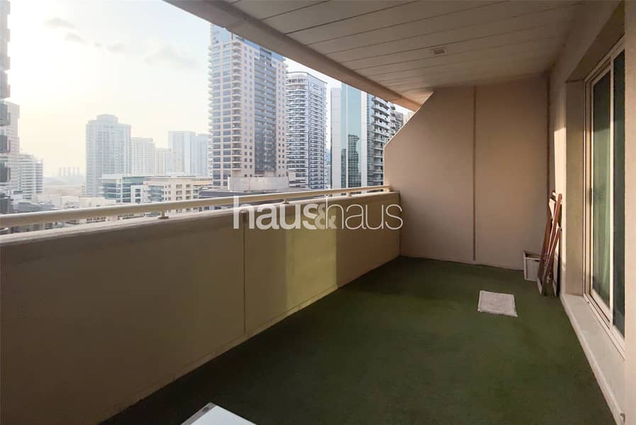 Balcony | Close To Metro | Vacent - Image 8