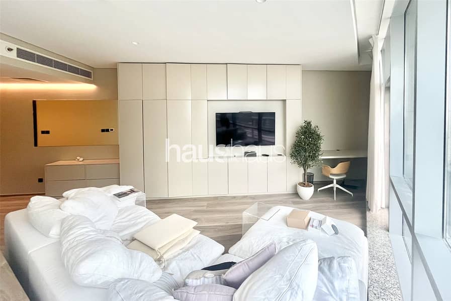 Upgraded | Fully Furnished | Large Studio