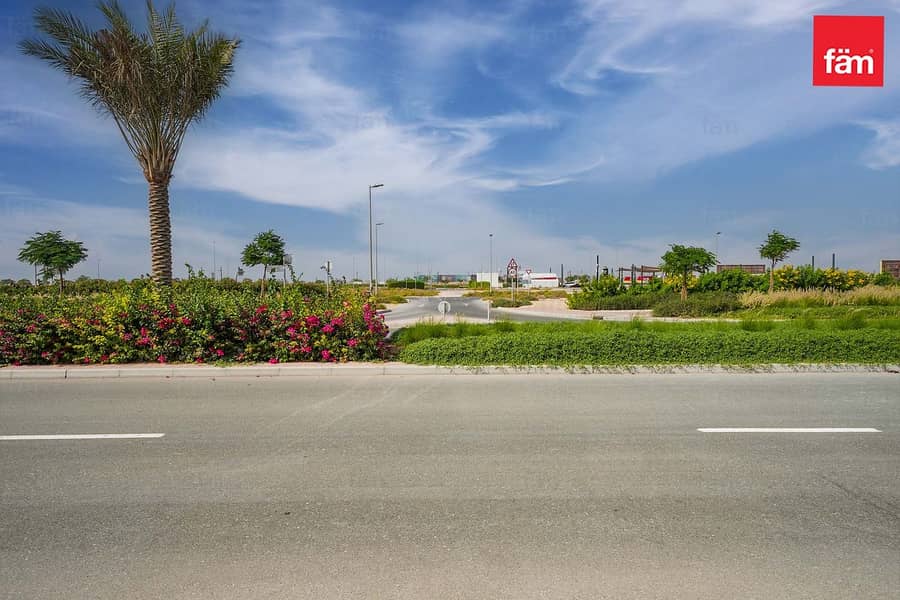 Single Row | Easy Access | Prime Location - Image 8