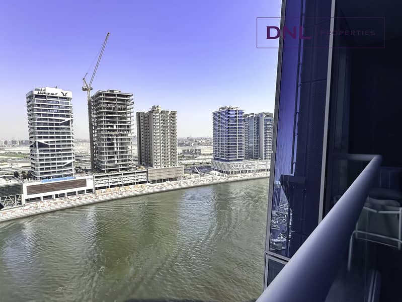 FULLY FURNISHED | DIRECT CANAL VIEW | SPACIOUS