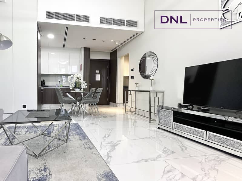 FULLY FURNISHED | DIRECT CANAL VIEW | SPACIOUS