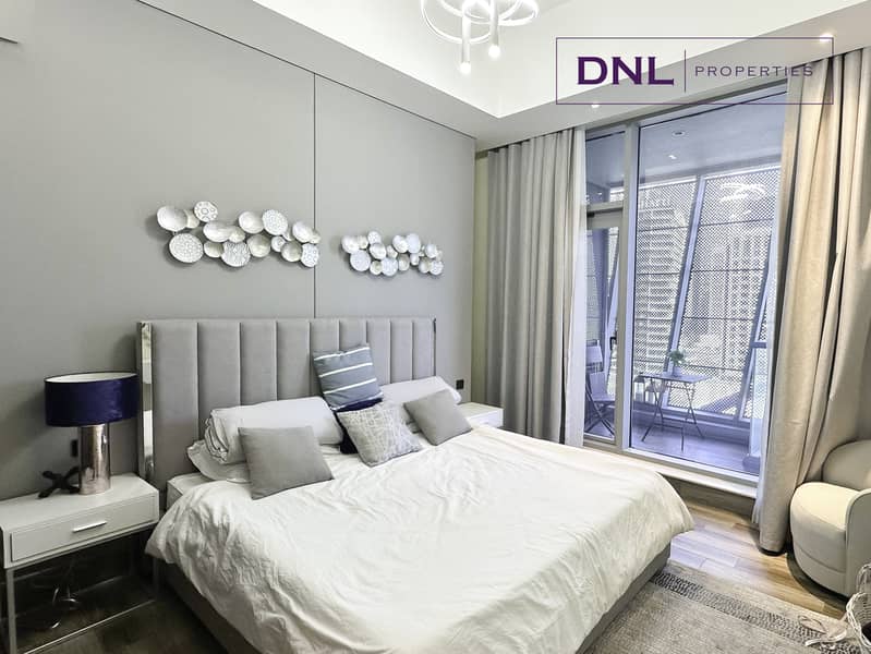 FULLY FURNISHED | DIRECT CANAL VIEW | SPACIOUS