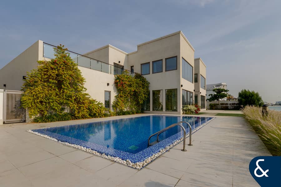 Fully Upgraded | 6 Bedroom Beachfront Villa