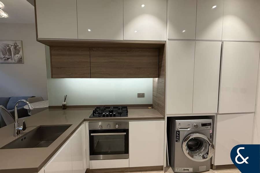 1 Bed | Upgraded | Biggest Layout | Furnished