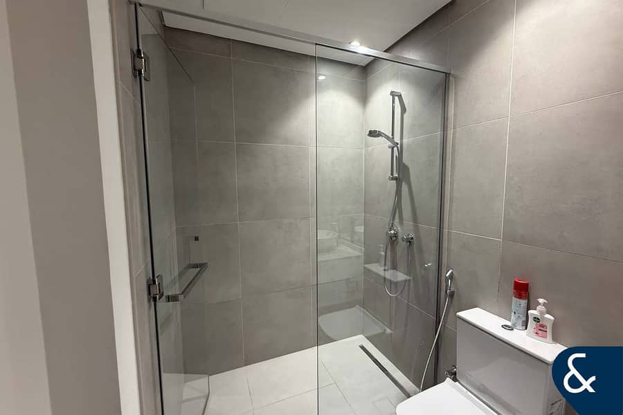 1 Bed | Upgraded | Biggest Layout | Furnished - Image 12