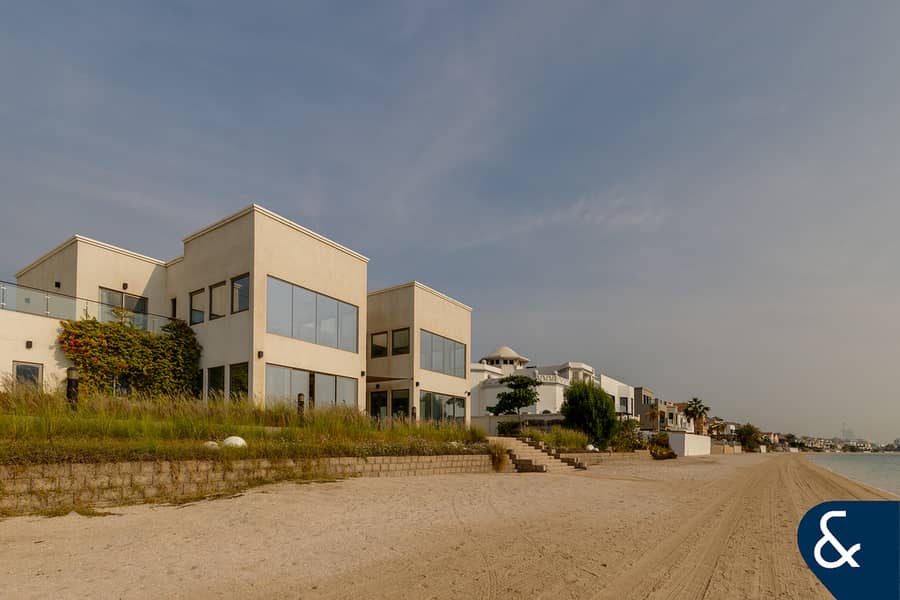 Fully Upgraded | 6 Bedroom Beachfront Villa - Image 24