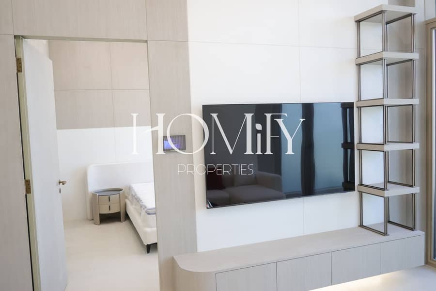 Prime Location | Fully Furnished | Huge Layout - Image 8