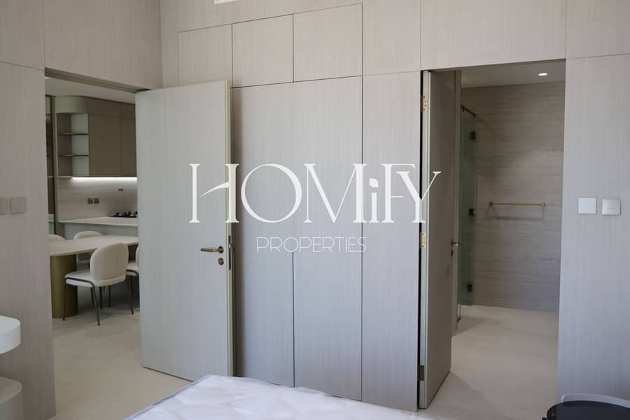 Prime Location | Fully Furnished | Huge Layout - Image 9