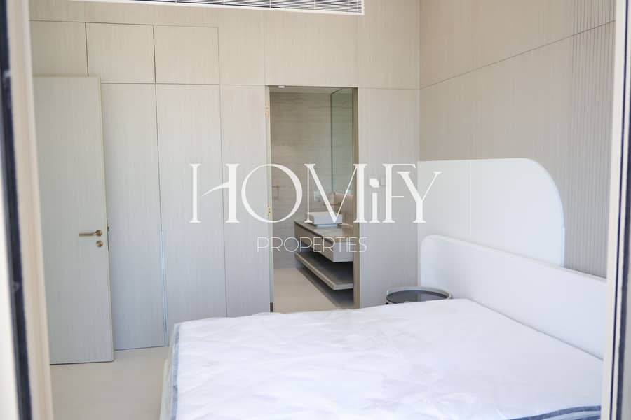 Prime Location | Fully Furnished | Huge Layout - Image 10