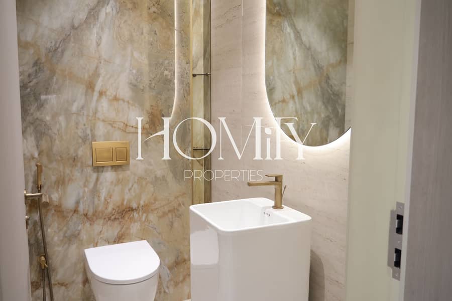 Prime Location | Fully Furnished | Huge Layout - Image 16