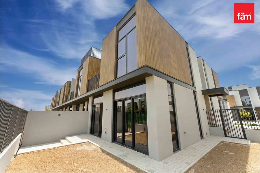 Brand New 4 Beds Park Facing Ready To Move - Image 19