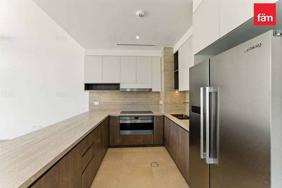 Brand New 4 Beds Park Facing Ready To Move - Image 25