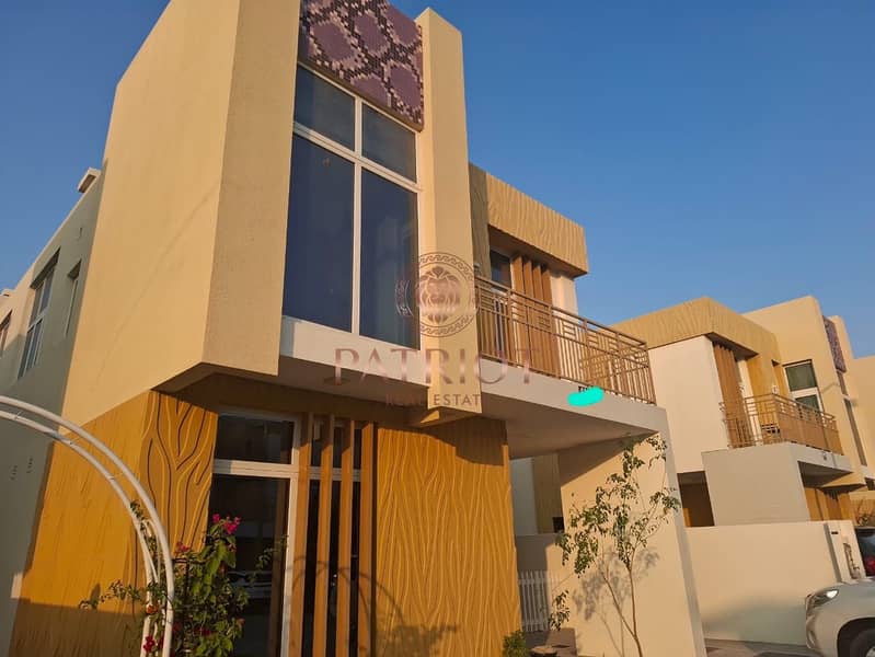 MASTER PIECE OF V2 || CORNER UNIT || SINGLE ROW || CRYSTAL INTERIOR || SPACIOUS || BEST PRICE