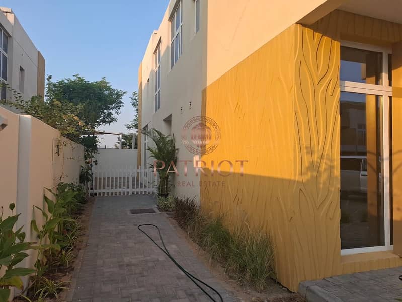 MASTER PIECE OF V2 || CORNER UNIT || SINGLE ROW || CRYSTAL INTERIOR || SPACIOUS || BEST PRICE - Image 7