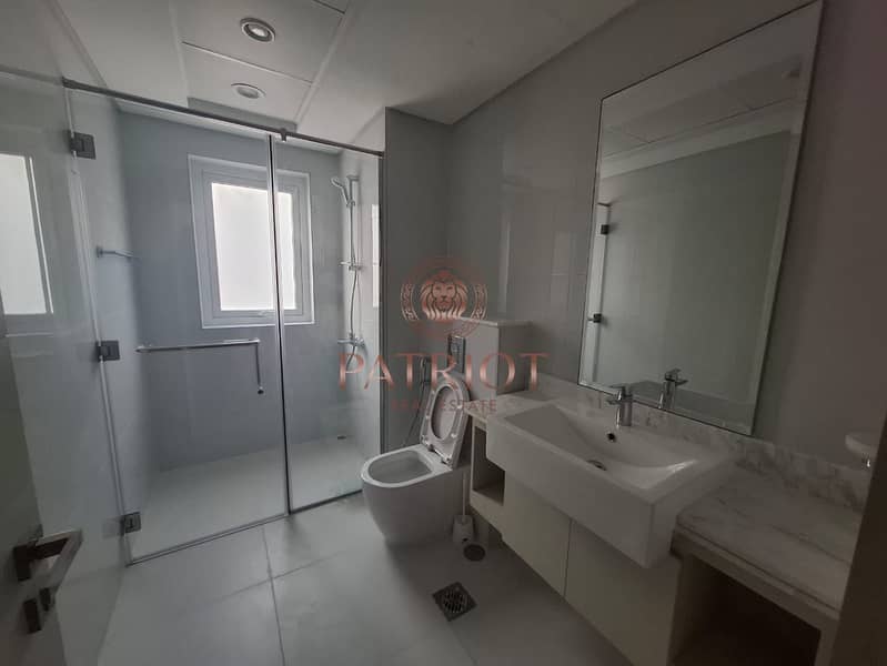 MASTER PIECE OF V2 || CORNER UNIT || SINGLE ROW || CRYSTAL INTERIOR || SPACIOUS || BEST PRICE - Image 11