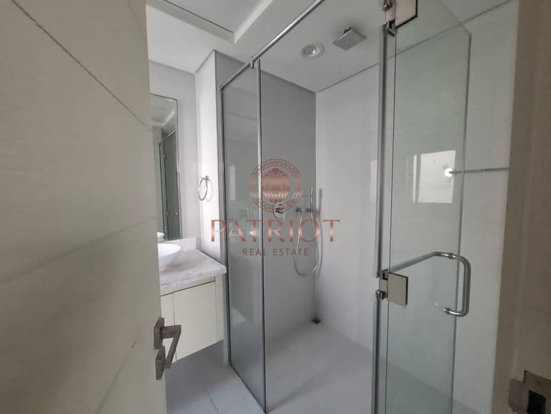 MASTER PIECE OF V2 || CORNER UNIT || SINGLE ROW || CRYSTAL INTERIOR || SPACIOUS || BEST PRICE - Image 15