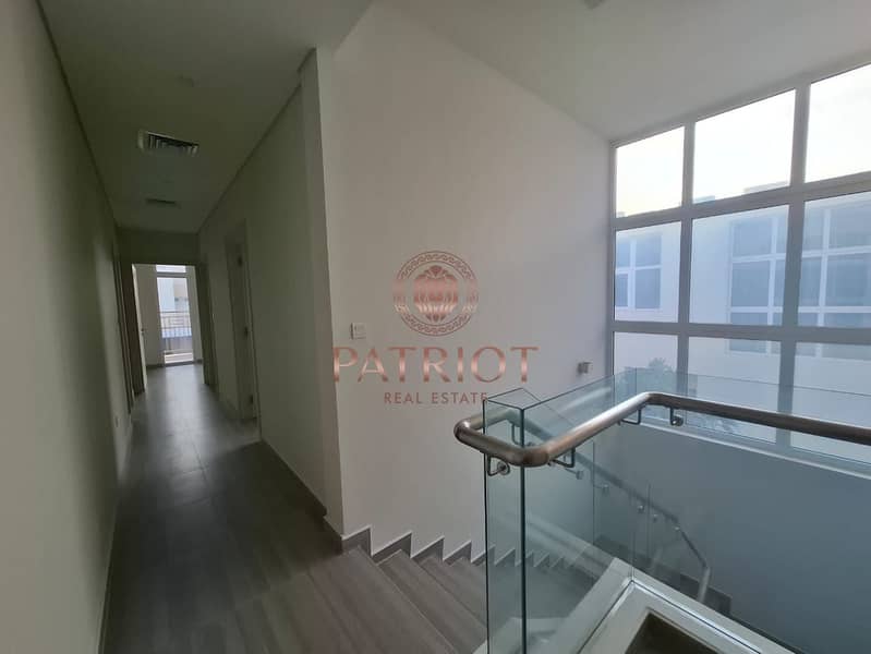 MASTER PIECE OF V2 || CORNER UNIT || SINGLE ROW || CRYSTAL INTERIOR || SPACIOUS || BEST PRICE - Image 18